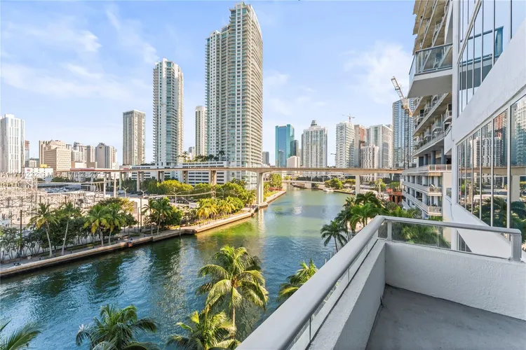 Latitude #603 image #29