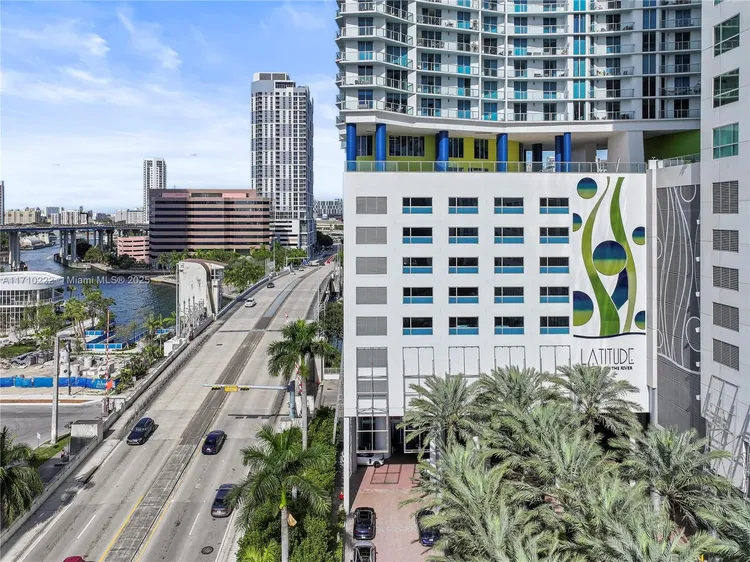 Latitude #603 image #34