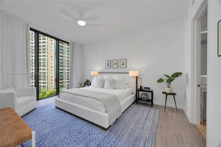 Park Grove Club Residences #1005 image #8