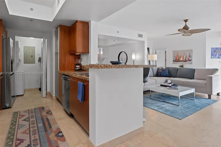 Cosmopolitan #1714 image #14