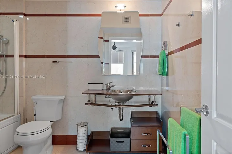 Cosmopolitan #1714 image #15