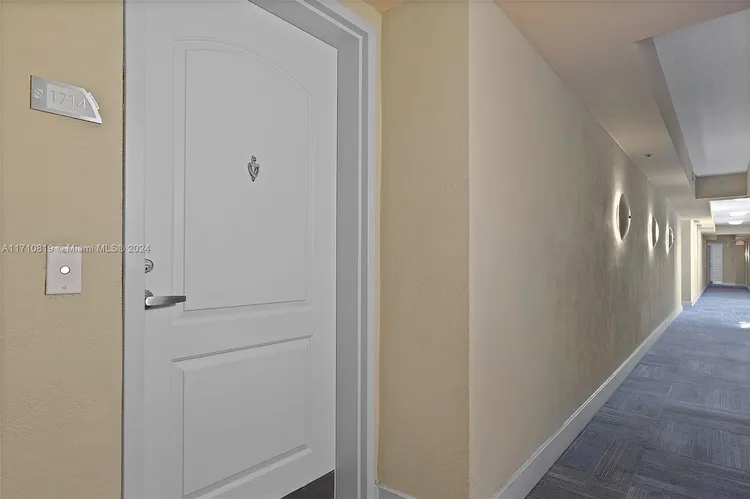 Cosmopolitan #1714 image #22