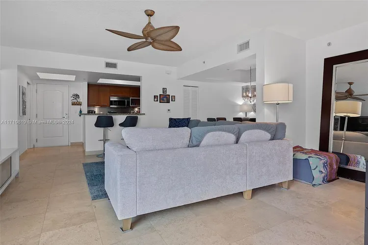 Cosmopolitan #1714 image #38