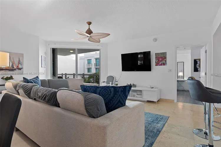 Cosmopolitan #1714 image #40