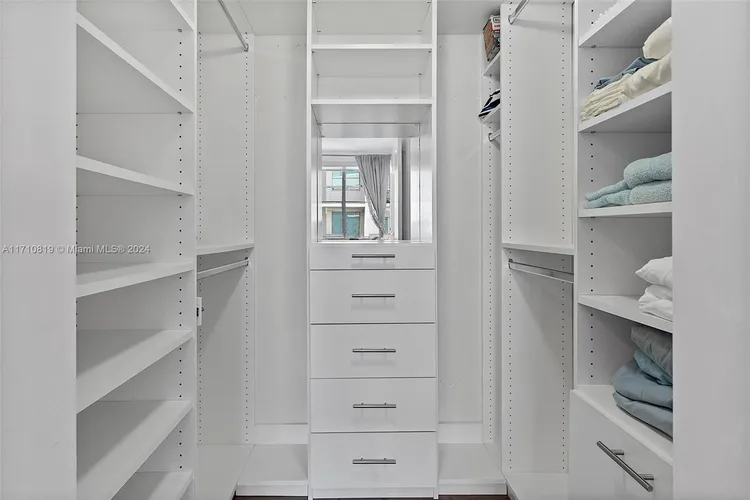 Cosmopolitan #1714 image #6