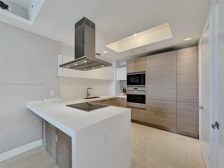 Marina Palms Yacht Club and Residences North Tower #2008 image #32