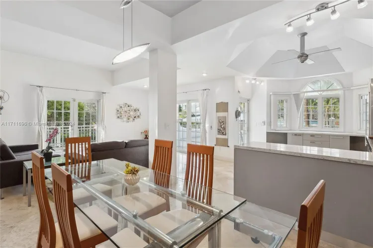 Townhomes at Sunset Harbour #101 image #11