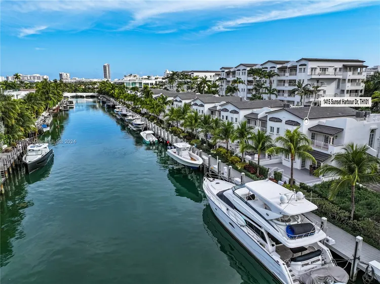 Townhomes at Sunset Harbour #101 image #29