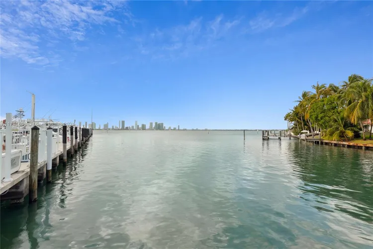 Townhomes at Sunset Harbour #101 image #32