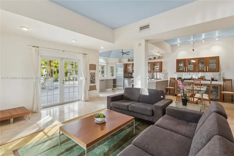 Townhomes at Sunset Harbour #101 image #9