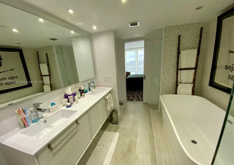 Sunset Harbour North #1212 image #8