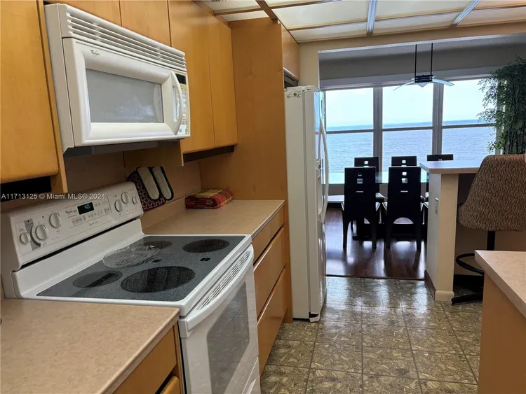 Playa Del Mar #1606 image #11