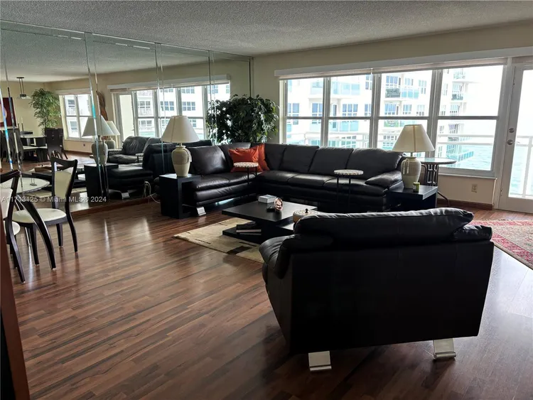 Playa Del Mar #1606 image #15