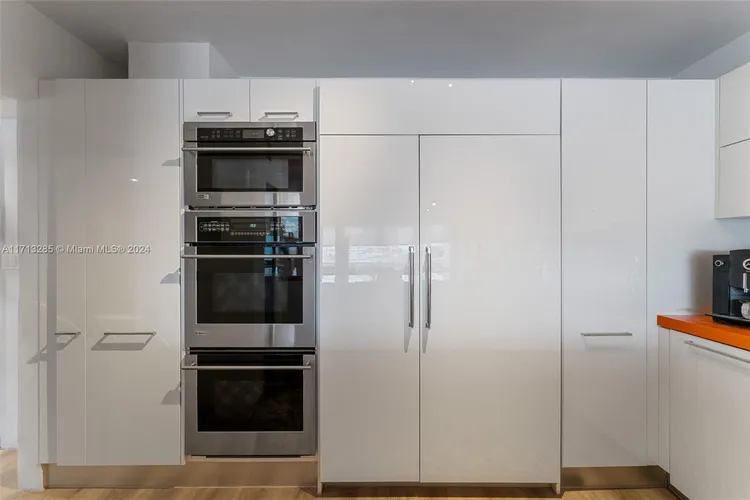 King Cole #224 image #10