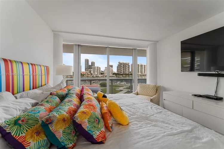 King Cole #224 image #18