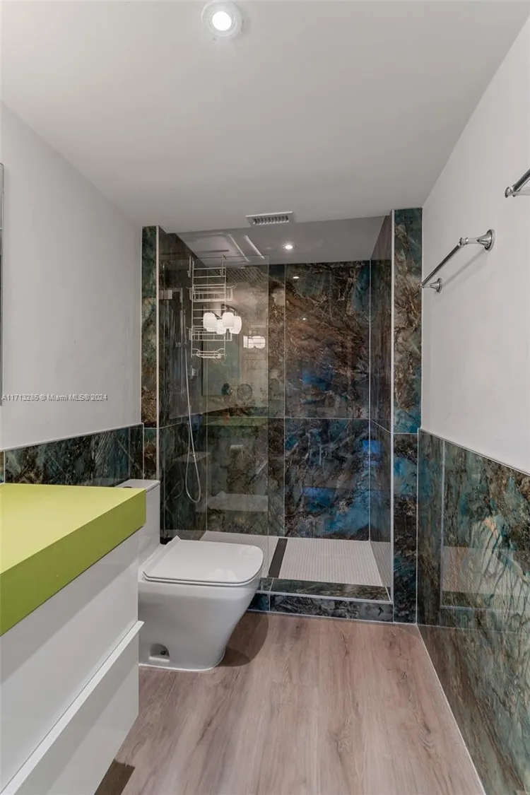 King Cole #224 image #23