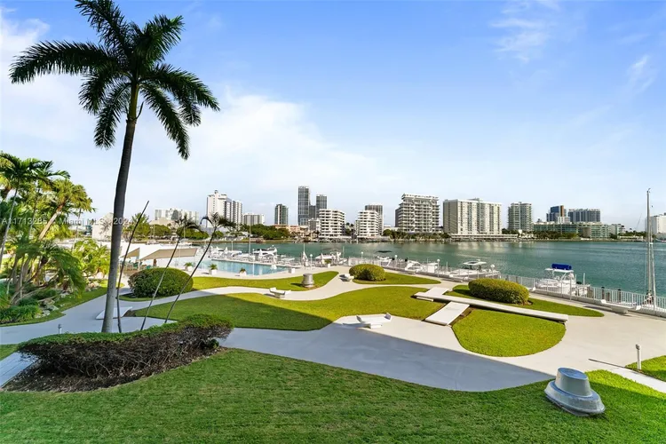 King Cole #224 image #36