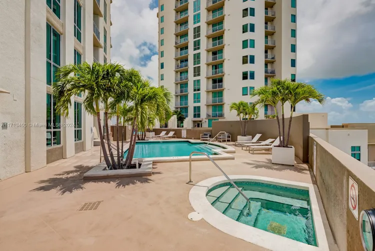 Metropolis at Dadeland #801 image #8