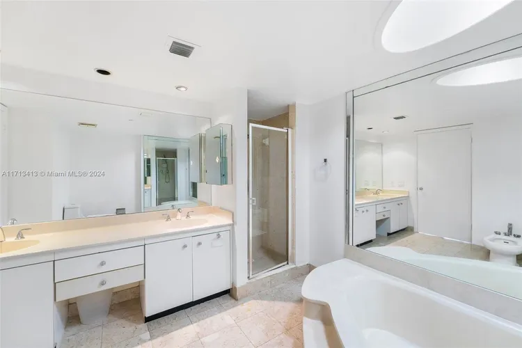 Towers of Quayside Condo #2 #1606 image #15