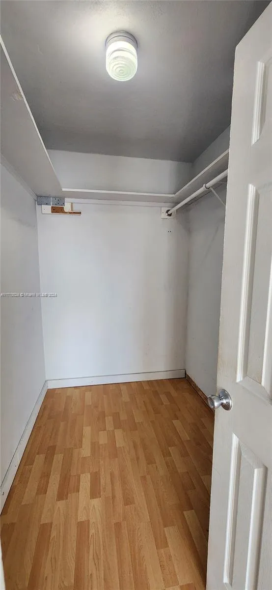 Lauderdale Tower #G5 image #14