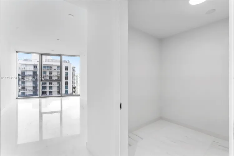 Aston Martin Residences #4102 image #19