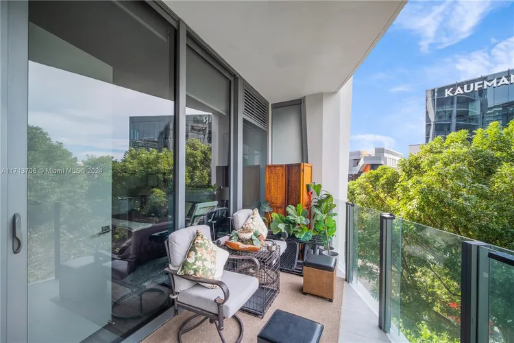 Park Grove Club Residences #507 image #17