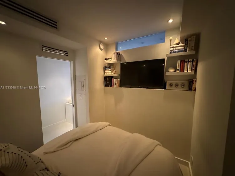 Belle Plaza #1515 image #13