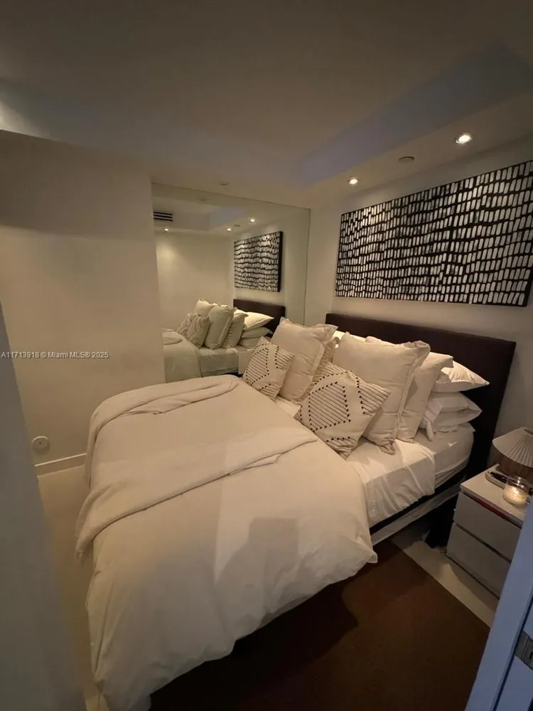 Belle Plaza #1515 image #16