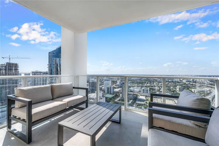 Ten Museum Park #LPH4407 image #23