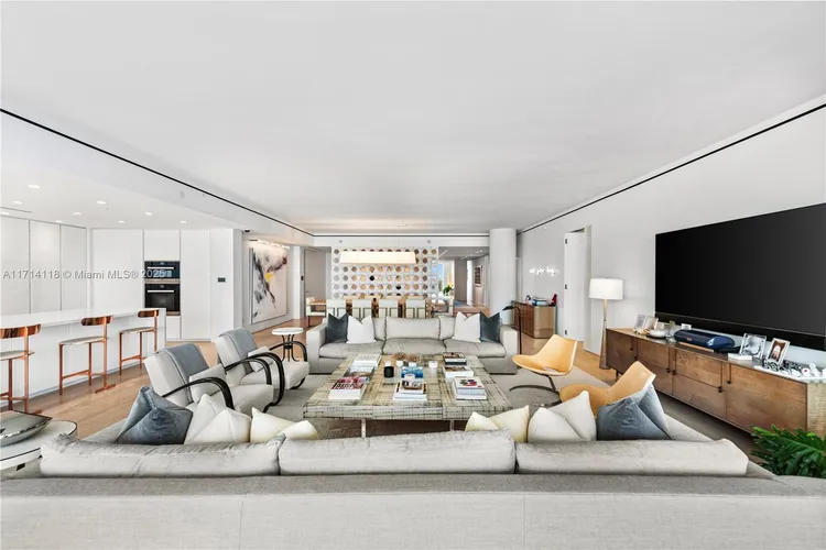 The Surf Club Four Seasons Hotel And Residences #N-1021 image #11
