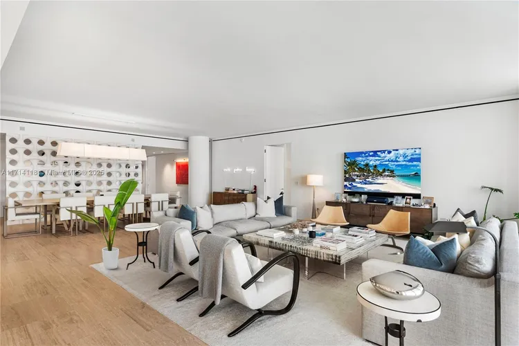 The Surf Club Four Seasons Hotel And Residences #N-1021 image #23