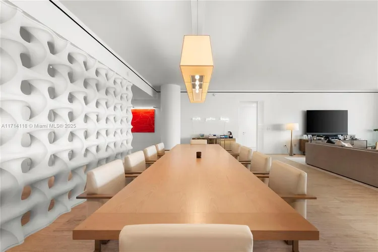 The Surf Club Four Seasons Hotel And Residences #N-1021 image #32