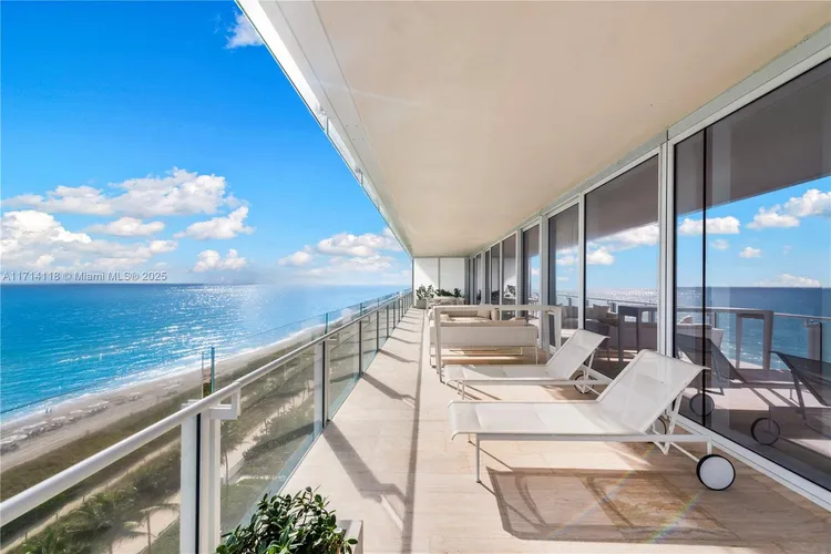 The Surf Club Four Seasons Hotel And Residences #N-1021 image #33