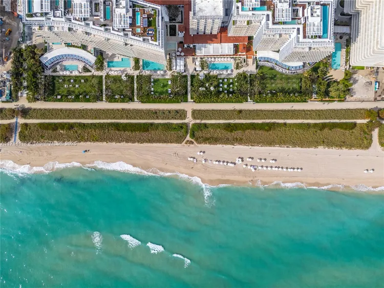 The Surf Club Four Seasons Hotel And Residences #N-1021 image #46