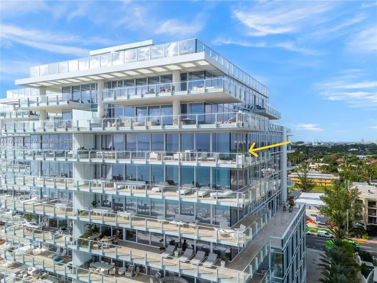 The Surf Club Four Seasons Hotel And Residences #N-1021 image #47