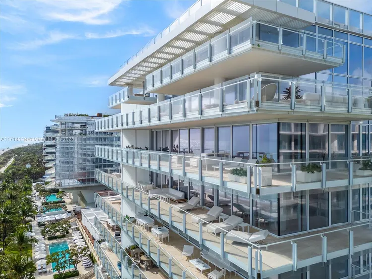 The Surf Club Four Seasons Hotel And Residences #N-1021 image #48