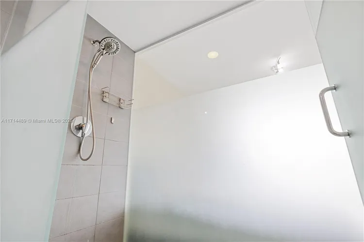 Mint #3811 image #13