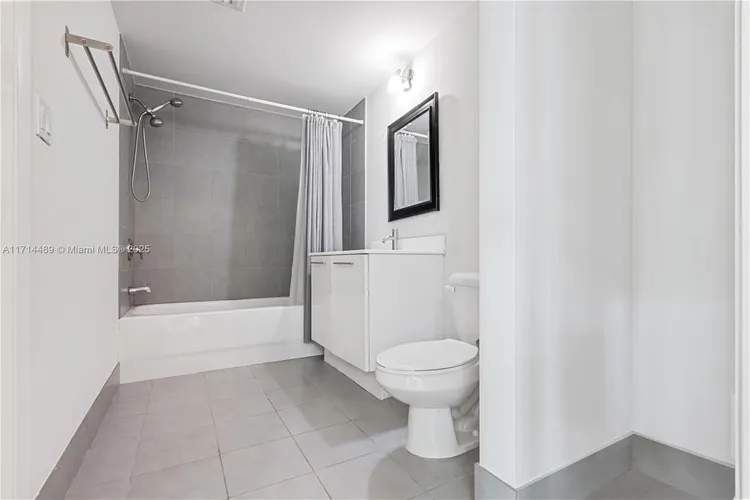 Mint #3811 image #16