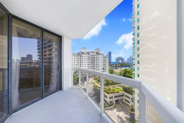 The Landmark #1004 image #29