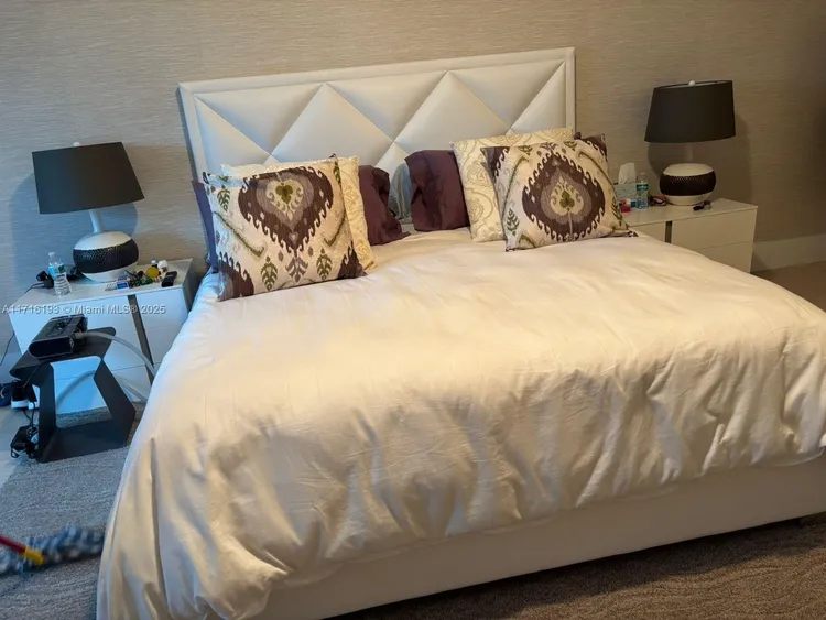 Hamptons South #409 image #10