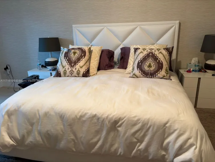 Hamptons South #409 image #9