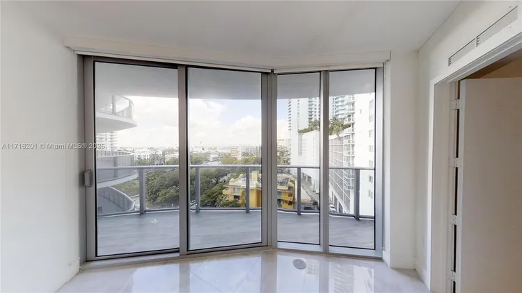 Aria on the Bay #801 image #10