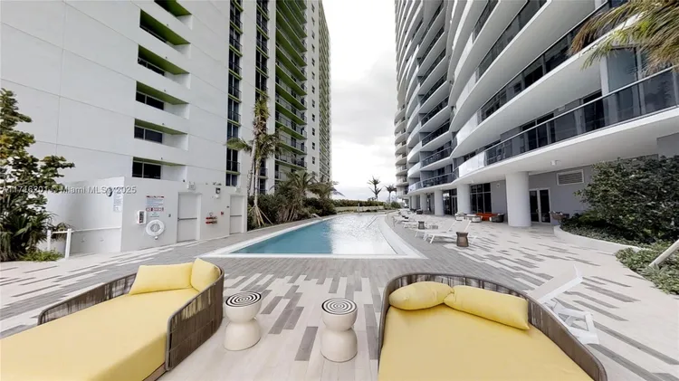 Aria on the Bay #801 image #20