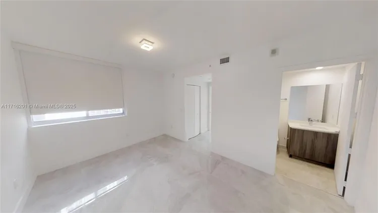 Aria on the Bay #801 image #23