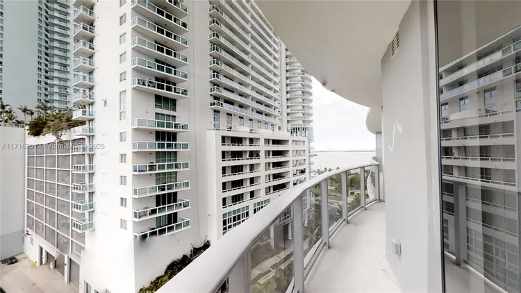 Aria on the Bay #801 image #24