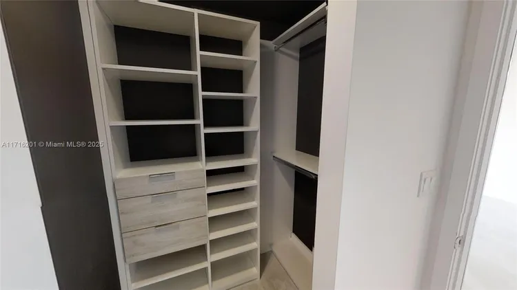 Aria on the Bay #801 image #7