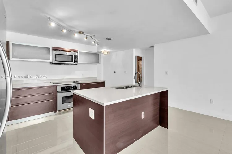 Quantum on the Bay #3104 image #13