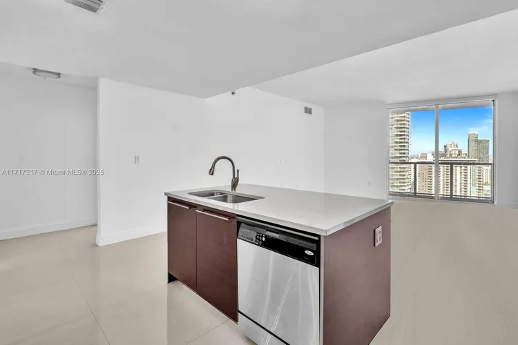 Quantum on the Bay #3104 image #14