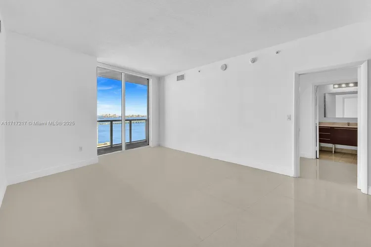 Quantum on the Bay #3104 image #9