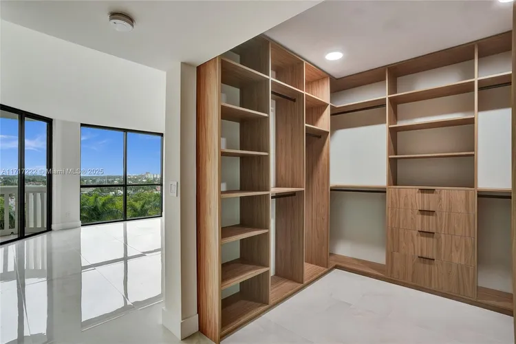 Williams Island 2000 #608 image #17